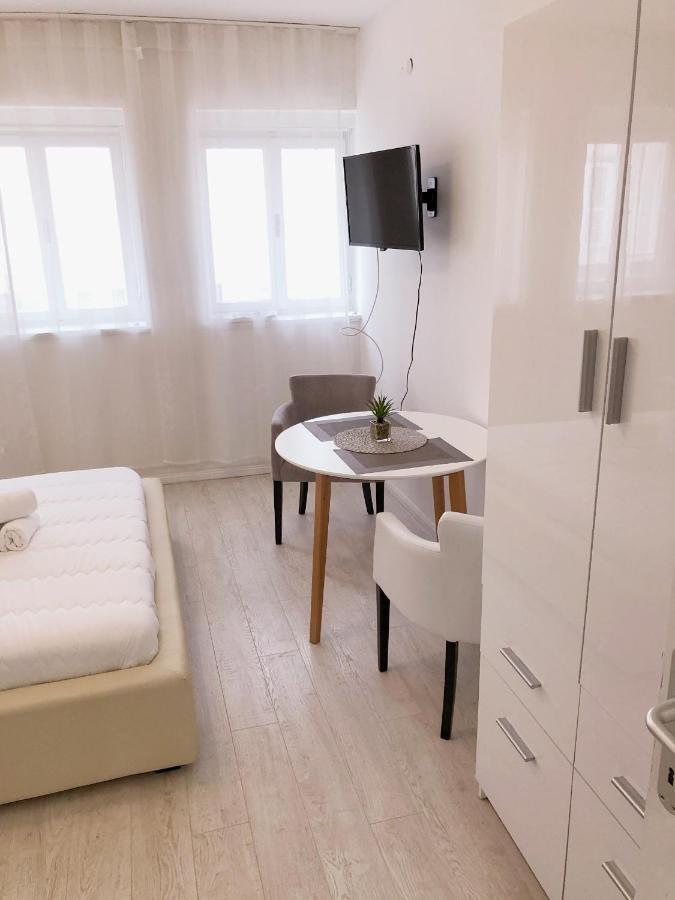 Roli Hotel Zadar Zewnętrze zdjęcie